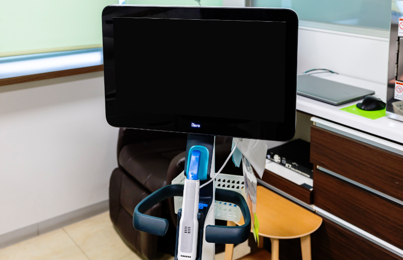 口腔内スキャナー（iTero エレメント 5D）