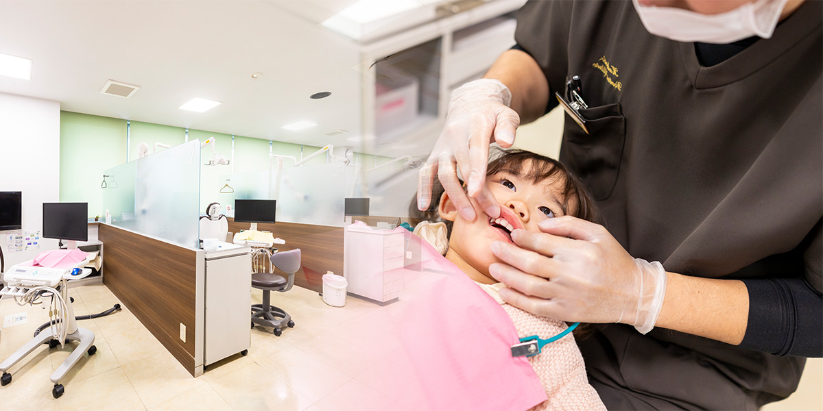 お口ポカン・口呼吸が歯並びに与える影響